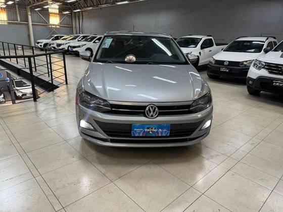VOLKSWAGEN VIRTUS 1.0 200 TSI HIGHLINE AUTOMÁTICO